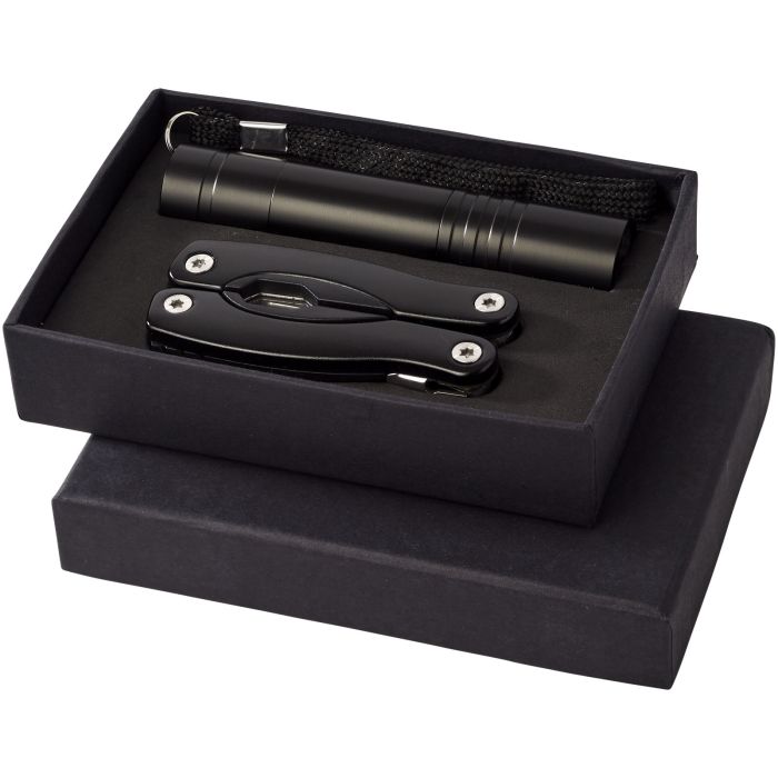 Scout multi-function knife and LED flashlight set Scout multi-function knife and LED flashlight set